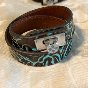 Patricia Nash leather turquoise and browns s/m bracelet